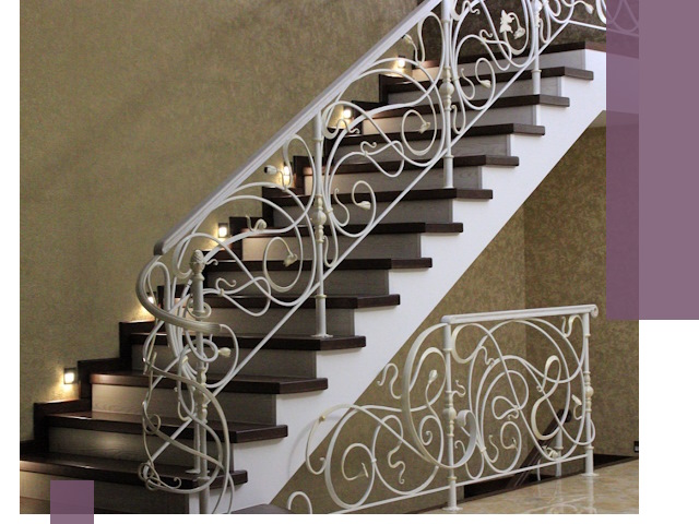 Кованые лестницы под ключ в Белогорске — изготовление и монтаж