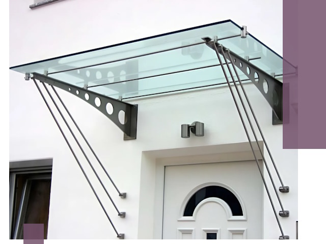 Козырьки над входом под ключ в Белогорске — изготовление и монтаж