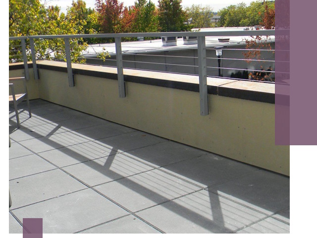 Металлические парапеты под ключ в Белогорске: монтаж и изготовление