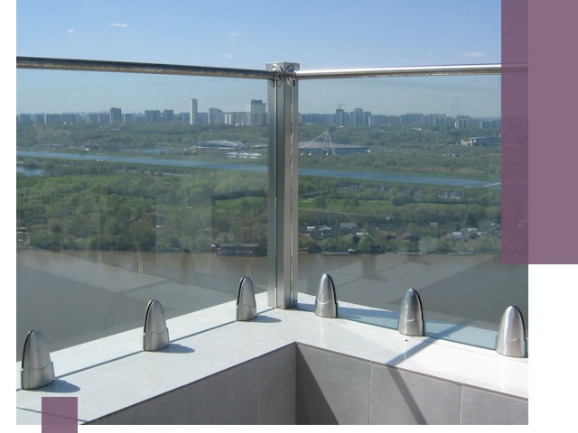 Стеклянные парапеты премиум класса в Белогорске для домов и бизнесов